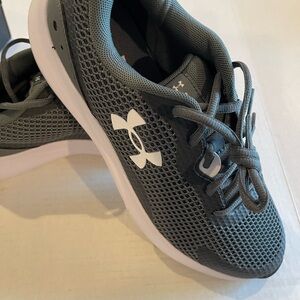 NWT Under armour surge 3 shoes new in box size men’s 11 nwt